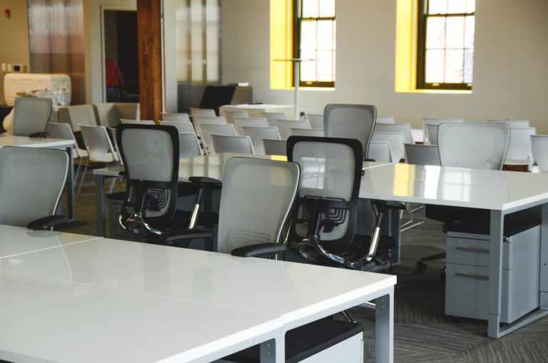 Thee Ultimate List of Co Working Spaces in Philly! Perfect for entrepreneurs, freelancers, creatives and more! bit.ly/phillycowork
<a href="/ExchangePHL/">Exchange PHL</a> @fireworksphilly <a href="/Quorum_Sc/">Quorum</a> <a href="/WorkAtTheYard/">The Yard</a> <a href="/PhillyDesignCtr/">PhillyDesignCenter</a> <a href="/indyhall/">Indy Hall</a> @oldcitycollective <a href="/ScoutLimited/">Scout Ltd.</a>