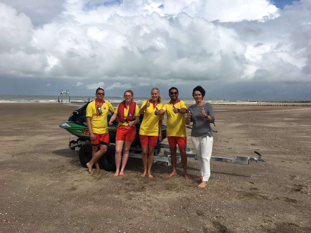 MargaVermue's tweet image. De nieuwe waterscooter overgedragen aan @strandpost20 Inzetbaar voor redden van mensen en signaleren van gevaar; veel succes gewenst alle strandwachten met dit belangrijke werk op onze stranden.