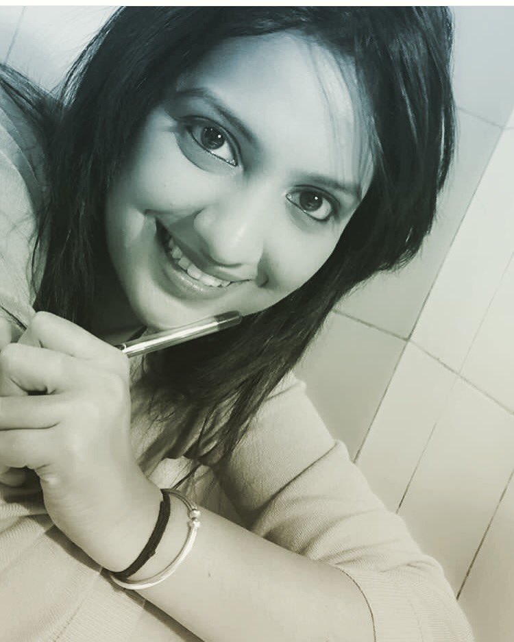 TejashrianWorld's tweet photo. #LeftHanders Are Wired Into The Artistic Half Of The Brain. Which Makes Them Imaginative,Creative,Surprising,Ambiguous,Exasperating,Stubborn,Emotional,Witty,Obsessive,Infuriating,Delightful,Orginal, But Never, Never! DULL 
#HappyLeftHandersDay @tejupradhan0206 https://t.co/UsbiM8Z5EE