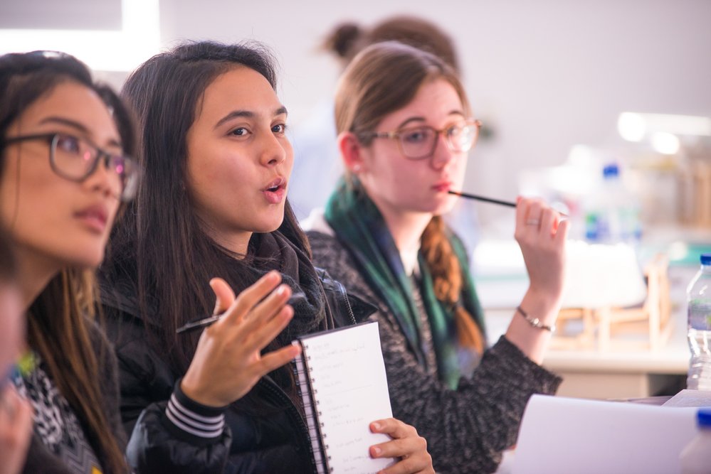 Waiting for #alevelresultsday can be a stressful time. We've created a list of top tips to help you stay calm and plan ahead for #resultsday 👇

kingston.ac.uk/undergraduate/…