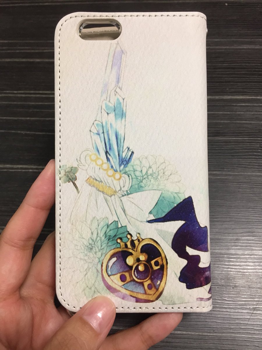 うろこ セーラームーン クリケ 手帳型作ってみたら 想像以上の出来で驚いた 印刷キレーイ 思った以上にシックな仕上がりだったから 普段から使おうと思う ざらっとしたスケッチブックの紙質も表現されてたし 注文してから5日目に発送メール来て