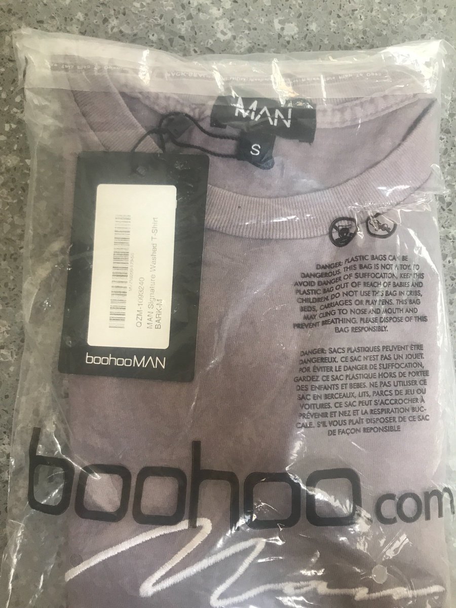 R88BBP's tweet photo. @boohooMAN sending me a small when I order a medium and won’t help me with regards to sending a new one #rubbish #customer #service https://t.co/HiWUlgcV8P