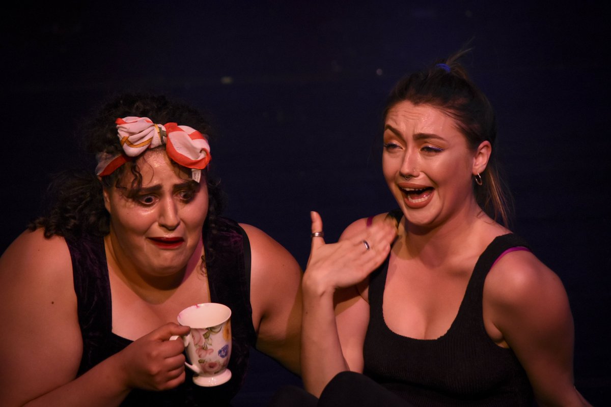 SnatchTheatre's tweet photo. When you've got a day of flyer-ing ahead of you but it's a torrential downpour in Edinburgh (we may be slightly exaggerating. #edfringe #greensidefamily https://t.co/PjWAcZPMzi