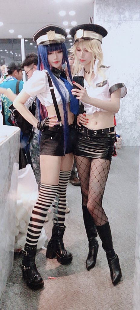 ট ইট র 𝕿𝖔𝖓𝖔 とな3日目はパンストでした ストッキング 初女の子コス