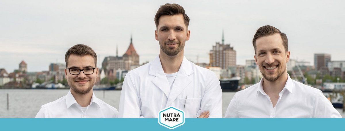 nutramare's tweet image. Seit über einem Jahrzehnt befasst sich David Otto mit der Haltung japanischer Koi. Motiviert durch die unbefriedigende Zusammensetzung gängiger Futtermittel, entwickelte er das nährstoffoptimierte Koifutter Koi360 auf Basis neuester Forschungsergebnisse.#koi #koifutter #ernährung