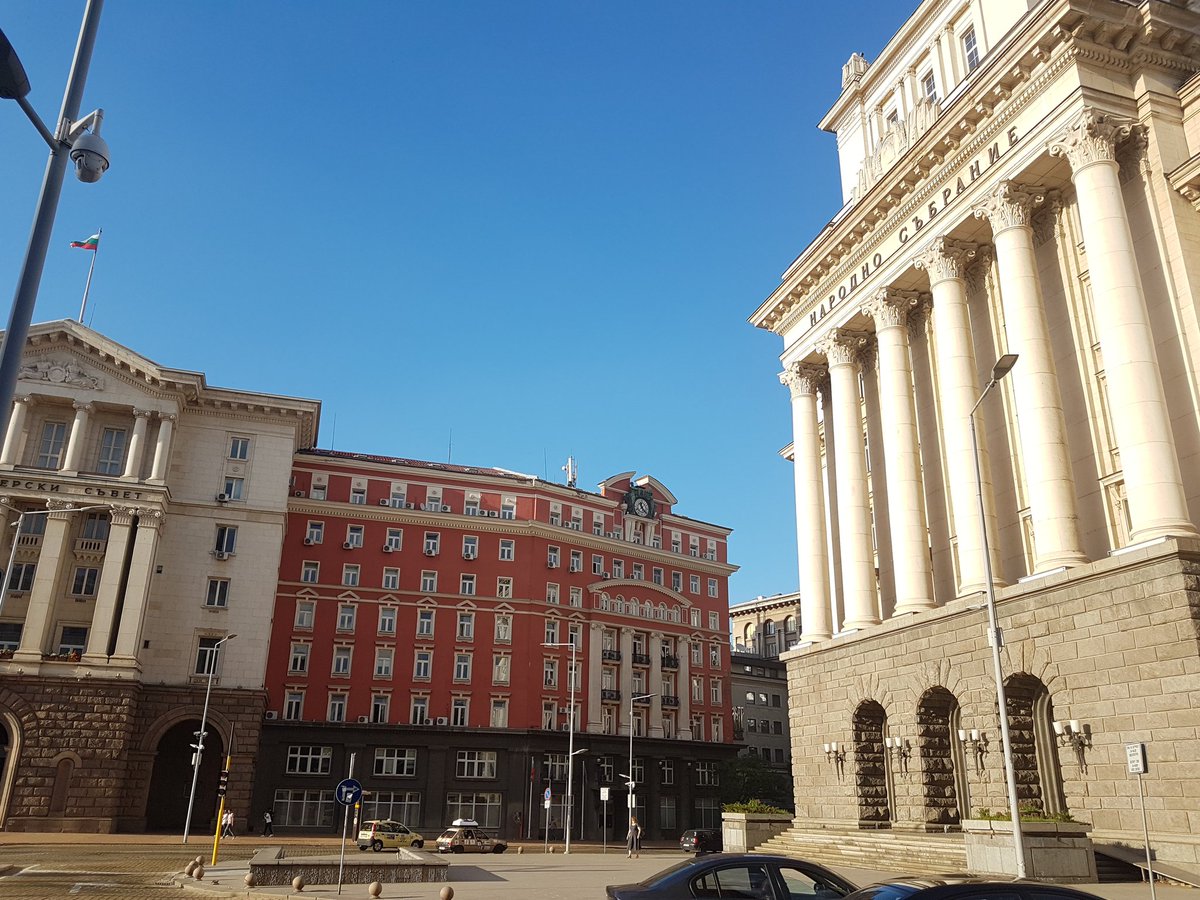 CastelRaid36's tweet image. Jour 14-15 : Bulgarie 🇧🇬
SUBERBE PAYS ❤
Visite des pyramides de Stob, de la capitale Sofia, de la maison du parti communiste bulgare durant la guerre soviétique située à 1440m nommée Buzludzha, du mémorial de Shipka ainsi que l'ancienne capitale du pays, Veliko Tarnovo.