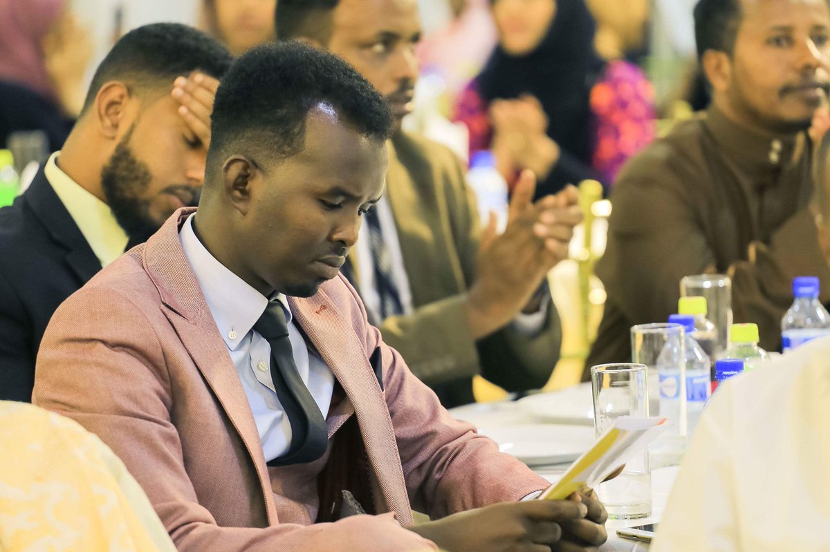 Mooinspires's tweet photo. It was pleasure to have the honor of presenting the ‘Entrepreneur of The Year’ at The Somaliland Awards.
#Somalilandawards #InspireGroup https://t.co/rsyZlvkIZf