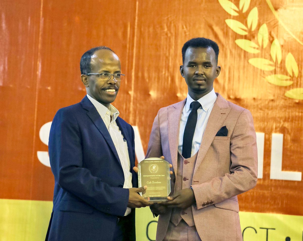 Mooinspires's tweet photo. It was pleasure to have the honor of presenting the ‘Entrepreneur of The Year’ at The Somaliland Awards.
#Somalilandawards #InspireGroup https://t.co/rsyZlvkIZf