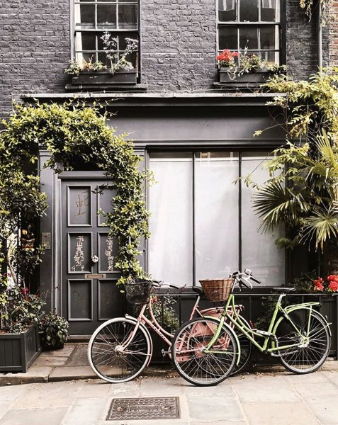 GraceandOliver's tweet photo. Looking for a wardrobe refresh for the upcoming season? Find our latest collection exclusively online at https://t.co/ltr32PB6qn.

📷:  @mylondonfairytales https://t.co/EwTSTSNFgN
