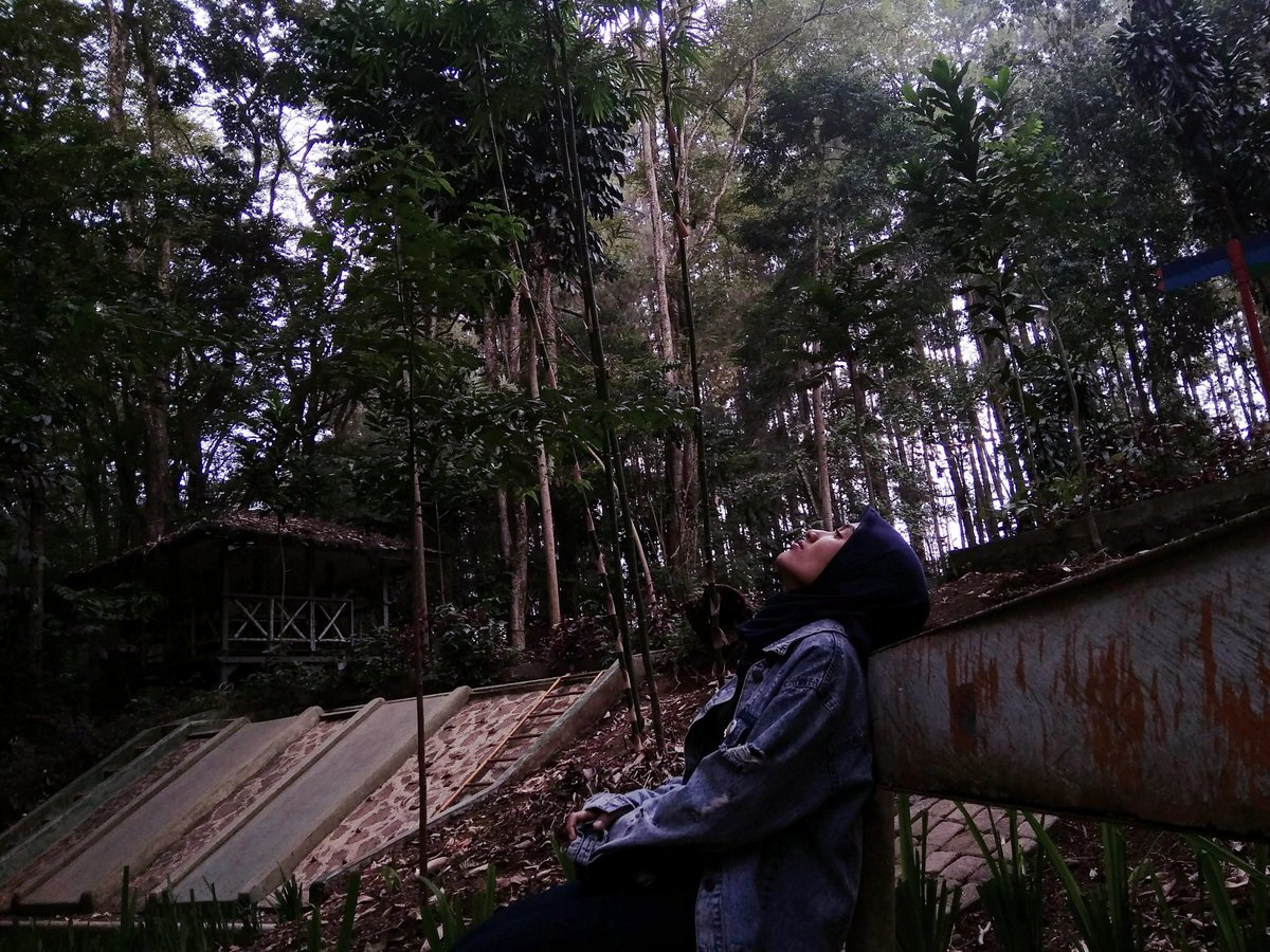 Tidak perlu memaksakan atas apa yang dirasakan. Banyak hal menanti kaujelajahi; nikmati waktu, lepaslah dari ragu yang tak menentu🎈