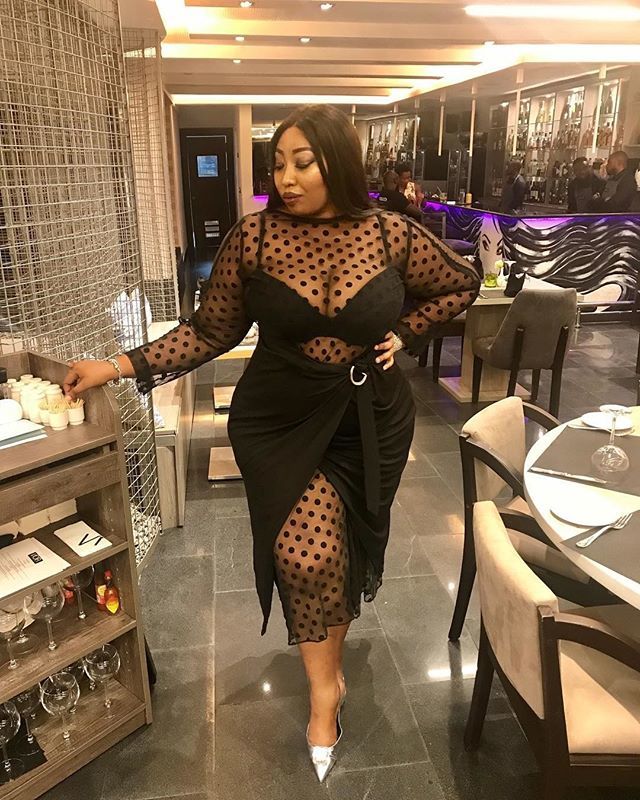 bellanaijastyle's tweet image. 😍😍😍 @latashalagos⠀⠀⠀⠀⠀⠀⠀⠀⠀
⠀⠀⠀⠀⠀⠀⠀⠀⠀
⠀⠀⠀⠀⠀⠀⠀⠀⠀
#aboutthatcurvylife #noirlagos #thickthighs #bellastylista #nademdeyrushus #allblackeverything