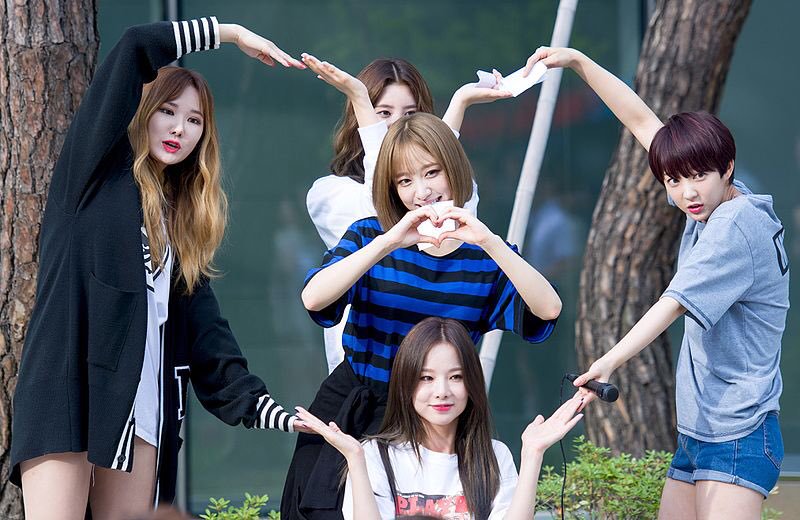 xuanigg's tweet photo. Happy 6th Anniversary to EXID, the first group I stanned after SNSD which is a really huge step for me because i refused to stan any group other than SNSD before I have a lot to say but I'll leave it for another anniversary #EXID6์ฃผ๋
์ถํํด #Happy6thAnniversaryWIthEXID #EXIDream https://t.co/pHNei95v1g