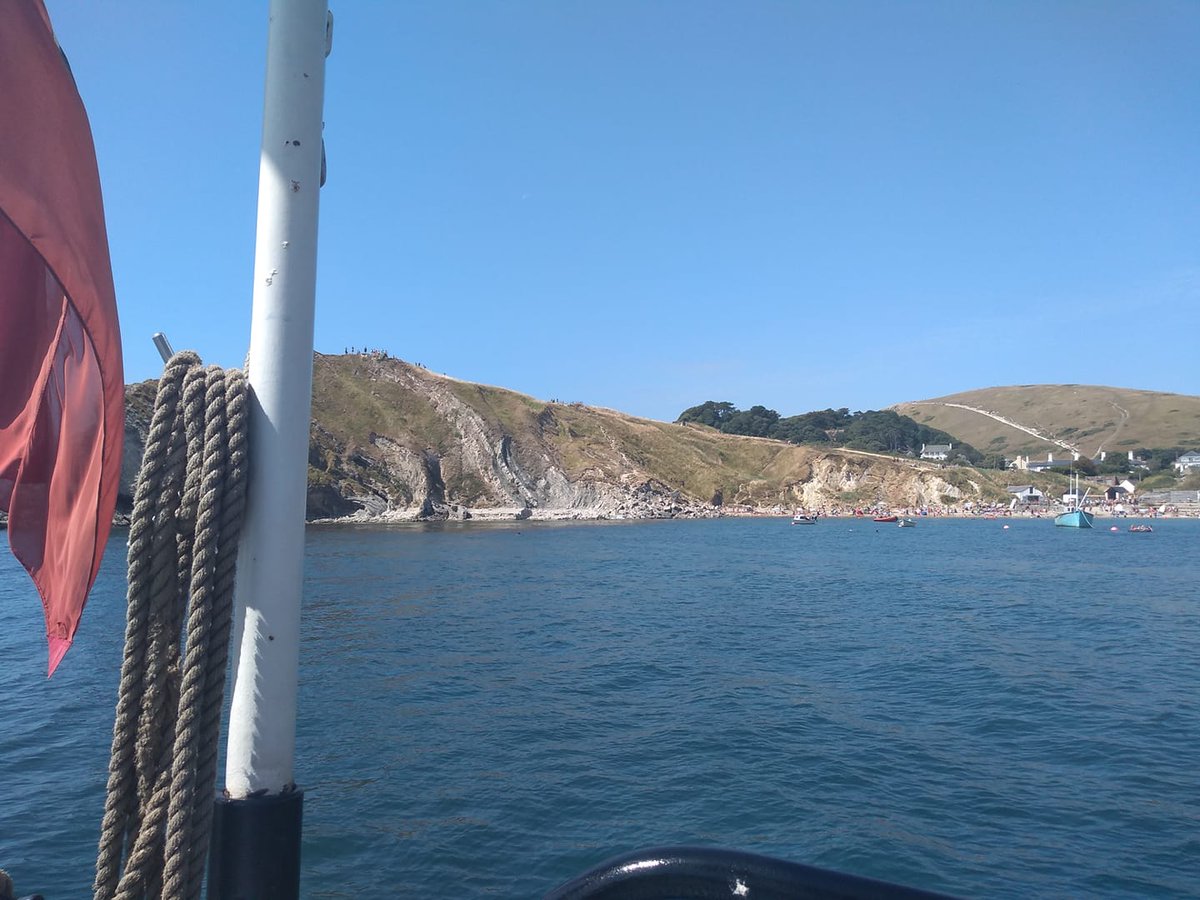 SailMoonfleet's tweet photo. 📸Karen Marsh trip of 4/8/18 #lulworthcove #sailing #swimming #sightseeing #durdledoor #tallship #sails #moonfleetadventuresailtraing #moonfleetsailing #boatride #sailingexperience #hoistsails #learnropes #takehelm #sailaway #Dorset #dorsethour #sailing #daytrip #blueskies https://t.co/ibtYLB1aYL