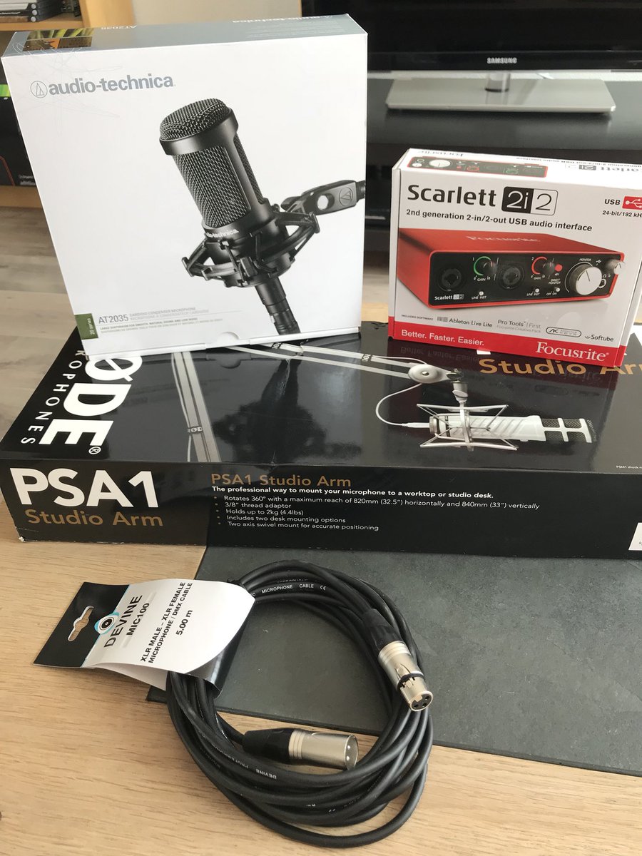xColdNight's tweet photo. Christmas came early this year 😍 Finally received my new mic and mixer, I’m so super happy!!! 😁
Thank you guys so so much for supporting the stream and making these upgrades possible ❤️❤️ https://t.co/NL7IYJUGzD