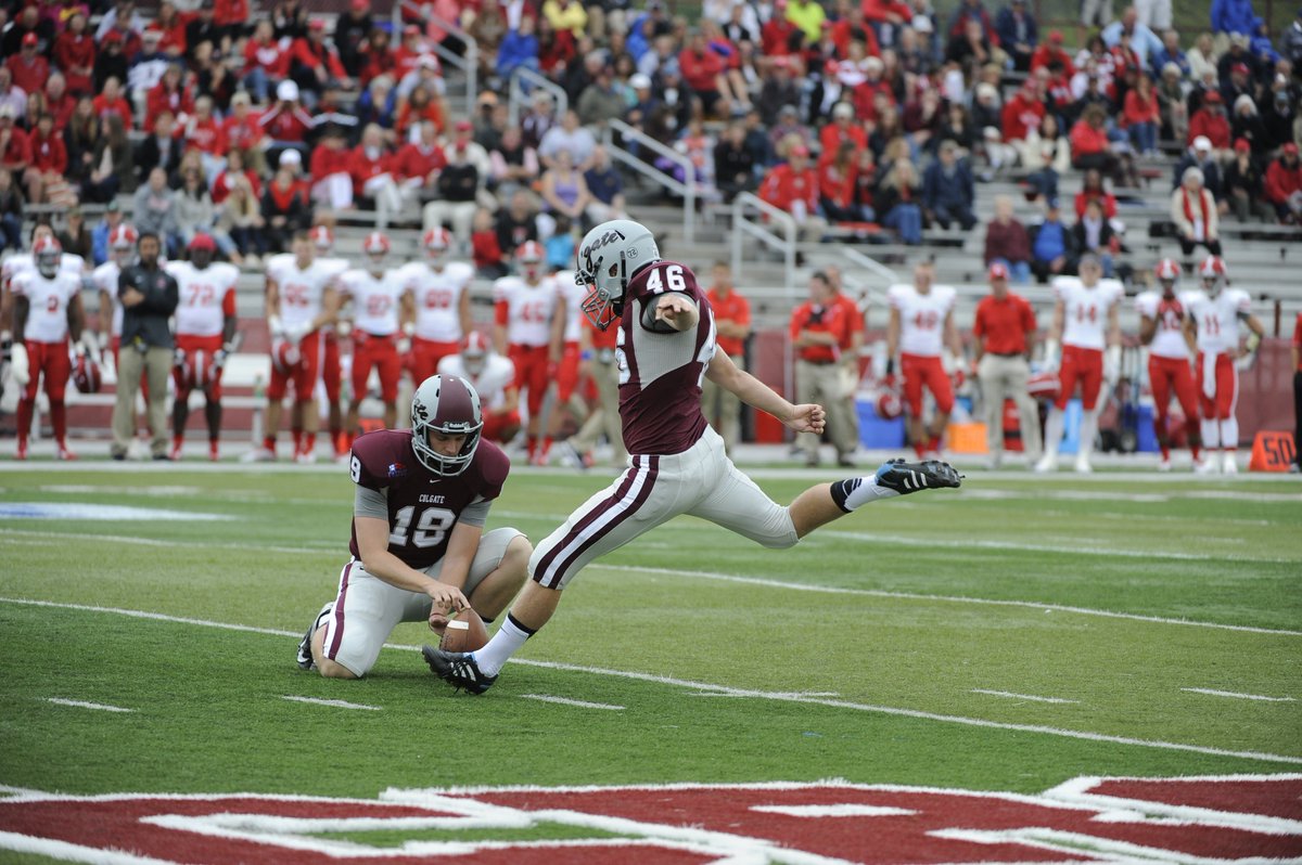 gate6912's tweet image. 19 days until @ColgateFB kicks off their campaign for a 10th Pat. League Title! Do your part and join the Maroon Council! #TeamColgate #ColgateEntry colgate.edu/alumni/giving-…