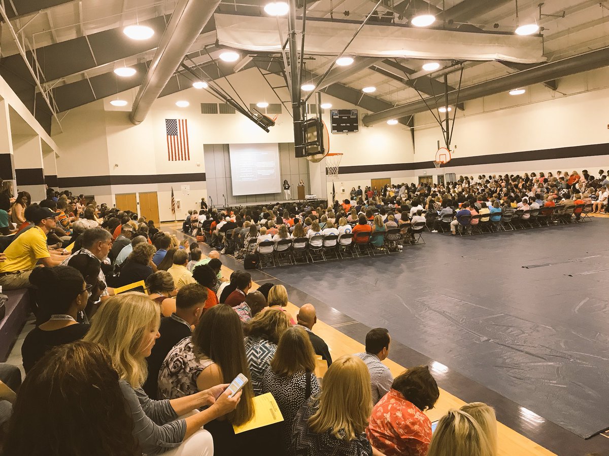 MattFerguson_SC's tweet image. DCSD Digital Trabsformation Conference. Teachers kick off the school year with choice of sessions in Tech PD! #dcsdtransforms #teachDCSD