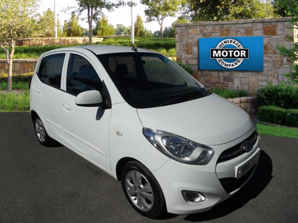 HenleazeMotorCo's tweet photo. Say goodbye to the mum and dad taxi. See new sights in your brand new Hyundai https://t.co/ysIS42WPS6 https://t.co/AkAVL7qFNH