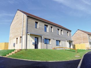 HWSHolt's tweet photo. Fantastic #Passivhaus social housing development here in the UK, with links to #Herefordshire

https://t.co/OSVtWdAt9W

#NewBuild #HerefordHour https://t.co/1GfCMVUsd5