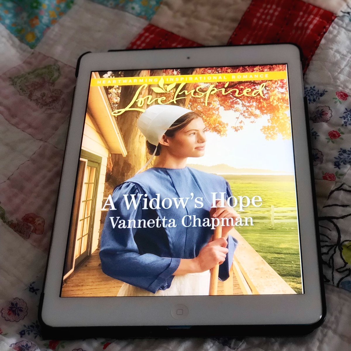 VannettaChapman's tweet image. Psst. If you haven&apos;t left a review yet, would you consider doing so?
Amazon, B&amp;amp;N, CBD, Goodreads...where ever you do that sort of thing.
It can be short and sweet. Reviews really help!
#authorconfession #helpanauthor