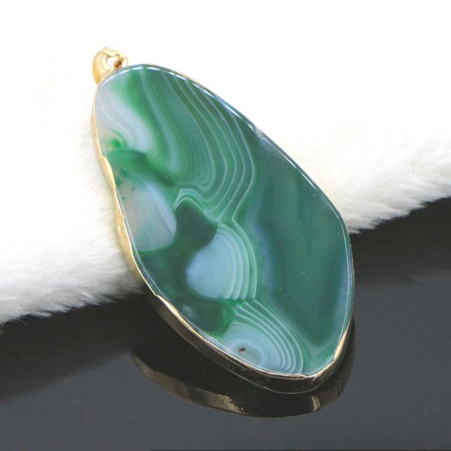 webdesign2_0's tweet image. colier lithorérapie Disponible sur notre boutique ebay ! :) 
ebay.fr/usr/nirvanasan…