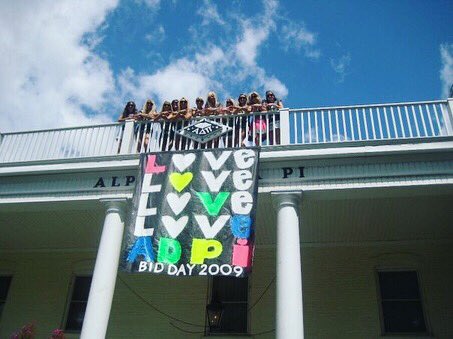 Paigeyyy_P's tweet photo. Good luck to all the women participating in sorority recruitment this week at A-State!! Be yourself and enjoy the experience!! #ADPi #IJustLoveMyADPi #FirstFinestForever #PiLove π¦ππ https://t.co/AAzWg9yhLn