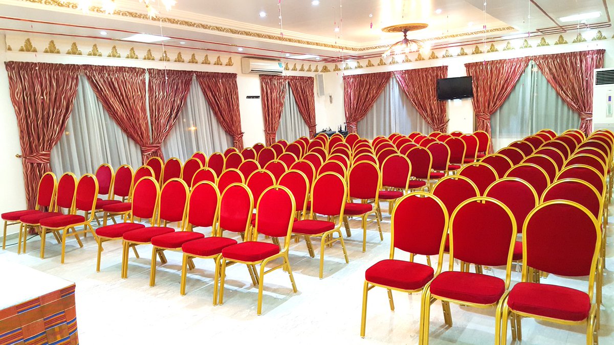 kiwi_ndako's tweet photo. Pour vos ateliers, workshops, conférence de presse, cocktails ou tout autre événement corporatif, La Résidence hôtel Haut Standing OHINENE innove en vous proposant un service inclusif :
Un service traiteur, Un univers de travail ergonomique. https://t.co/rIXyW6ntNZ https://t.co/mtzIKDYxfQ
