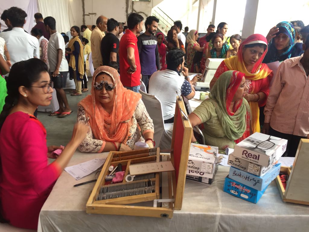 NetramEyeCentre's tweet photo. Mega Health Camp organised by Netram Eye Foundation yesterday at Sarai Kale Khan, Delhi. total no of Patients screened = 460. #Netram #NetramEyeFoundation #Eye #eyes #EyeFoundation #Foundation #NGO #SightForAll #eyecare #ophthalmology #ophthalmologists #optometrist https://t.co/xRtISetaBW