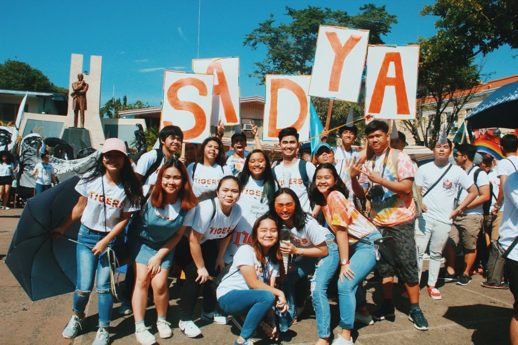 addujpiche's tweet photo. LOOK | ChEetahs during the #70thAteneoFiesta parade 🧡🧡

ctto: @ChavezKlaii https://t.co/cVGA6M4Qcj