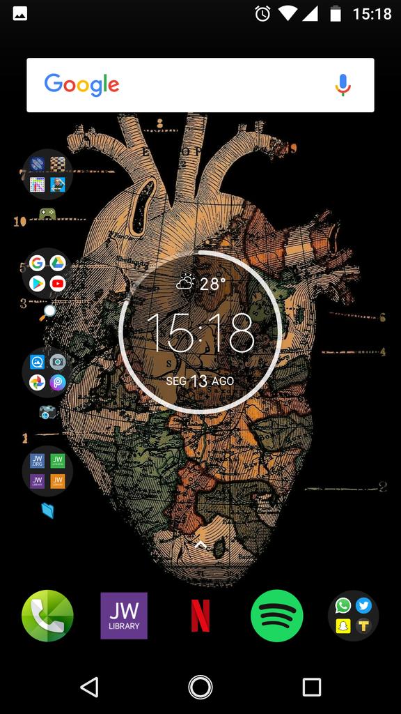zjmpearson's tweet image. 🦉13.08🦉
lock: @LockscreenDiary 
homescreen + wallpaper: tumblr