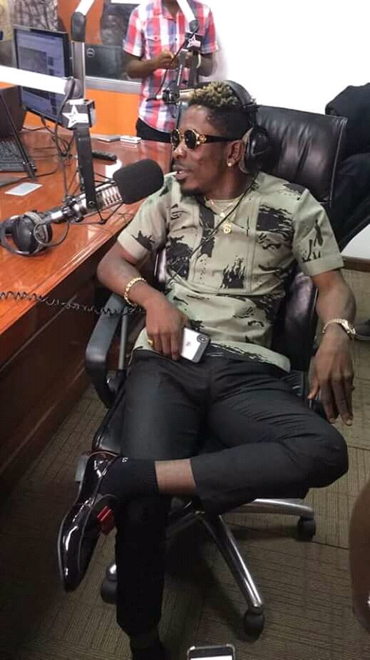 gh_michy's tweet photo. Interview done with @shattawalegh β€οΈβ€οΈβ€οΈπ― #TheReignAlbum Media tour with @shattawalegh cc. @starr1035fm @giovannicaleb @djvyrusky
#THE_REIGN
#THE_TRINITY
#SM2DEWORLD
#SMCLOUD9
#MORE_LOYALTY
#SM4LYF ππ½ https://t.co/zQt9TiBRcY