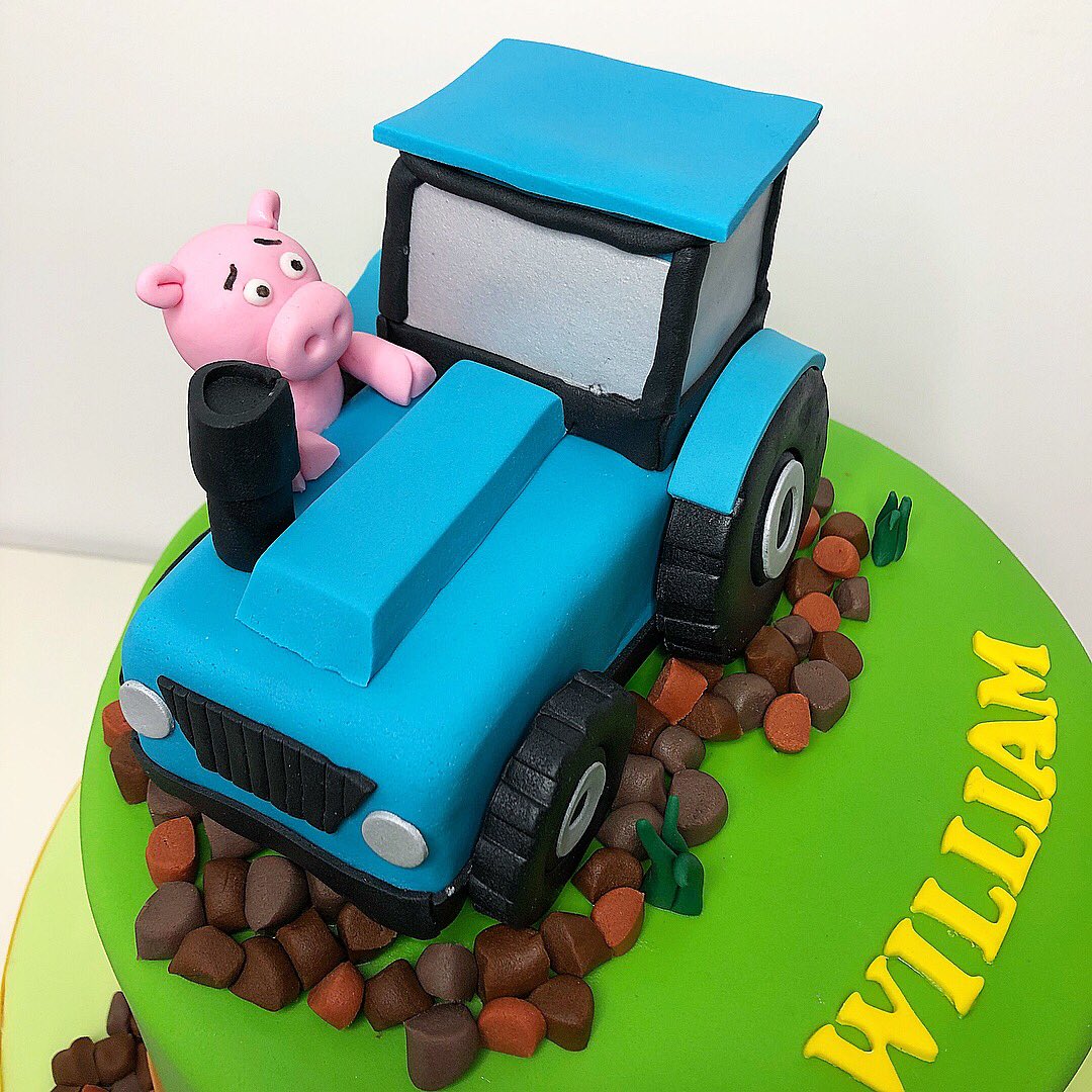 AdamAbiCakes's tweet photo. Happy 2nd Birthday William!! Hope you liked your tractor cake 🎂 🍰 🎈 

#tractors #tractorcake #animalscake #farmyardcake #farmyard #farmyardanimals #animals #pig #cow #sheep #kidscake #birthdaycake #cake https://t.co/XU5ytcBQCW