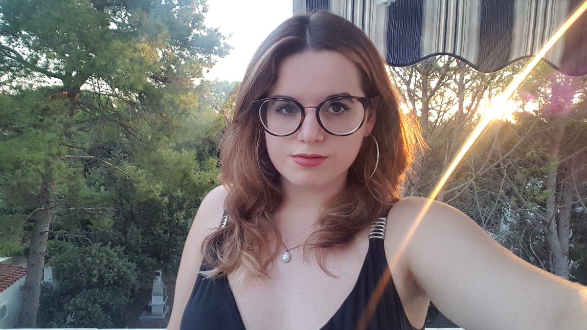 la_staxy's tweet photo. Spammo un selfie prima di cena #pag2018 https://t.co/pEqED8GZD1