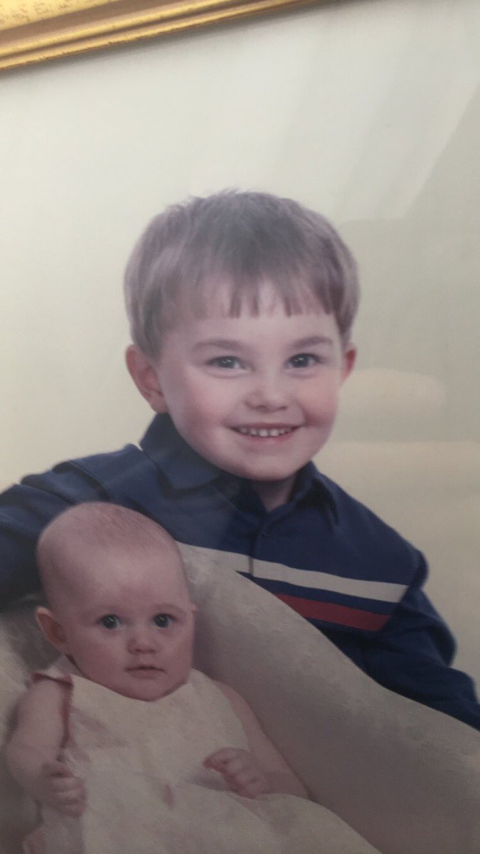 Lukebail's tweet photo. Young @AaronDyer123 chicken nugget kid who’s who? https://t.co/QObcRzB2kS