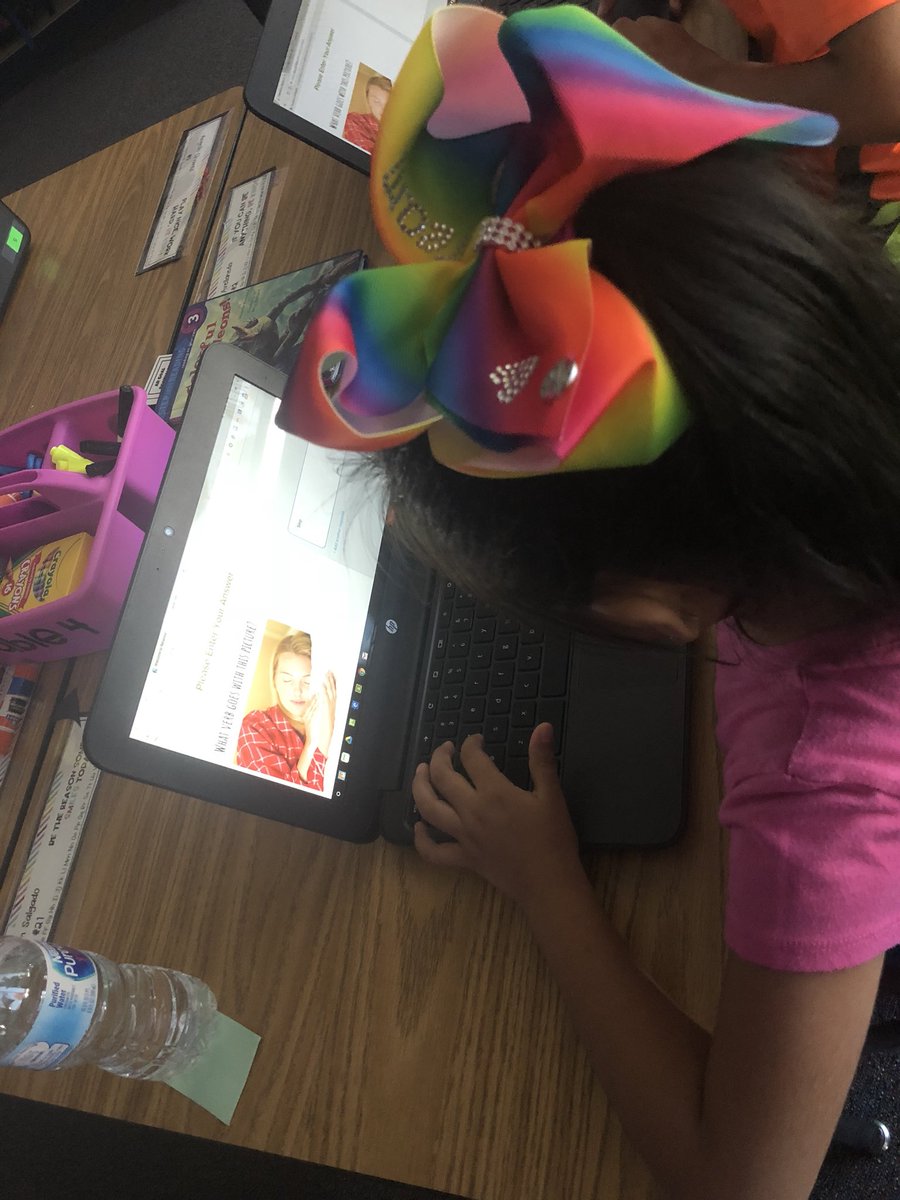 KandyKaneTech's tweet photo. working on parts of speech using @PearDeck #k2cantoo https://t.co/0idItnd8Go