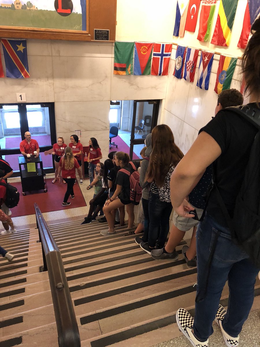 MrLarsonLHS's tweet photo. Welcome to the Class of 2022! https://t.co/WNoAXQ63fJ