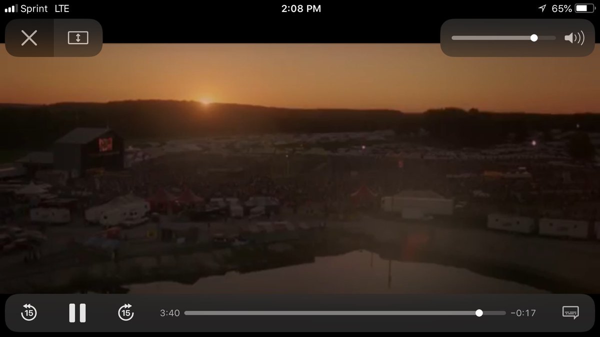 countryconcert's tweet photo. Honored that #CountryConcert18 highlights are included in Rising Superstar ⭐️💫 @lukecombs NEW 'She Got The Best Of Me' video 🔥Can you spot yourself in the shots at the 3:07, 3:33 & 3:37-3:42 marks? 🤘🏻🎸🍻Click https://t.co/k4zF0Omjzi… to watch 👊🏻 https://t.co/FmfFe57JZI