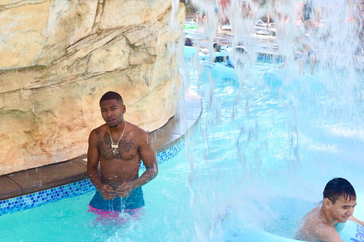 BGMBONE's tweet photo. Wishing On A Waterfall 🌊 #BringMyBrotherBack https://t.co/0U8Jr8A35k