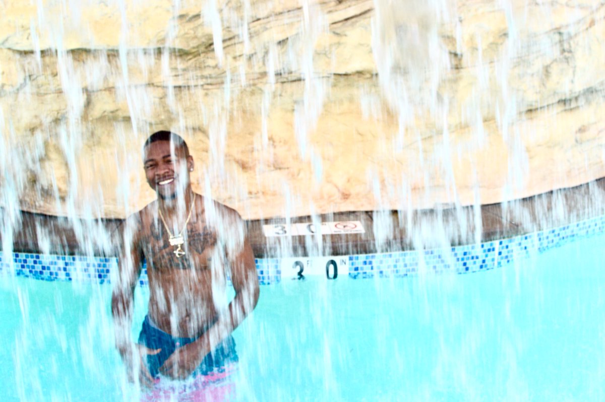 BGMBONE's tweet photo. Wishing On A Waterfall 🌊 #BringMyBrotherBack https://t.co/0U8Jr8A35k