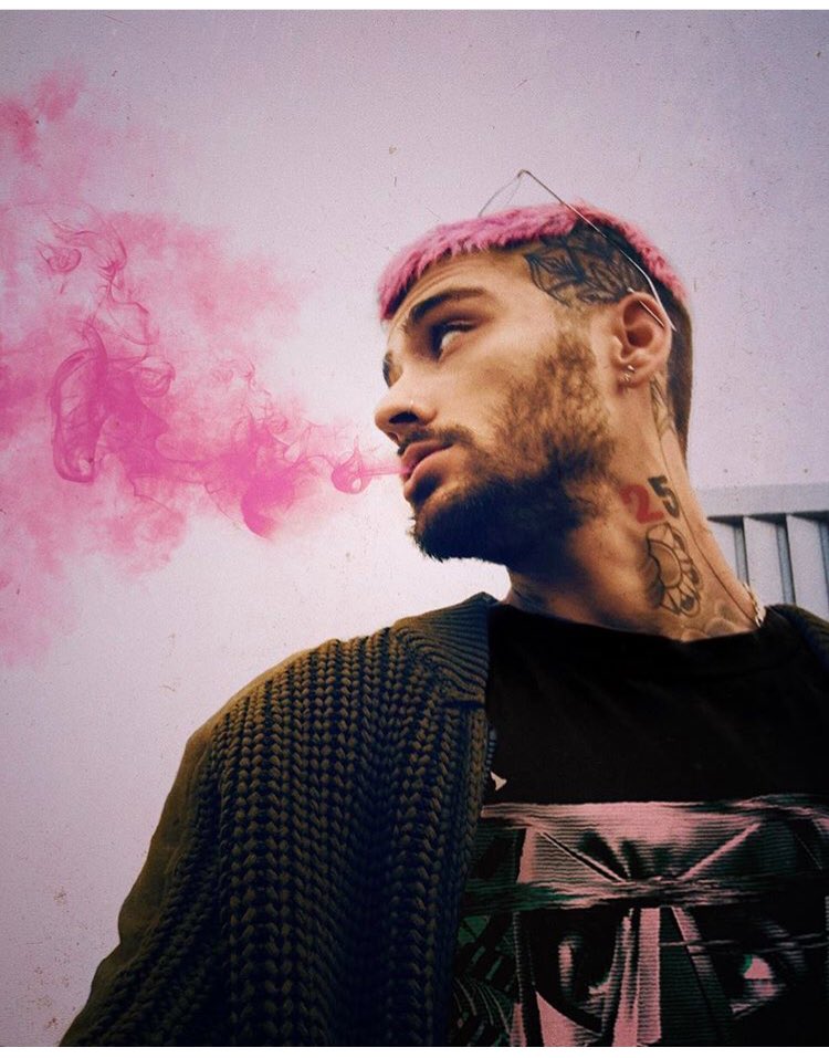 decarlihug_'s tweet photo. ILLEGALE SEI. @zaynmalik #1Dfandom #1DFamily #ChoiceFandom #Directioners https://t.co/RQLBbgG8Dg