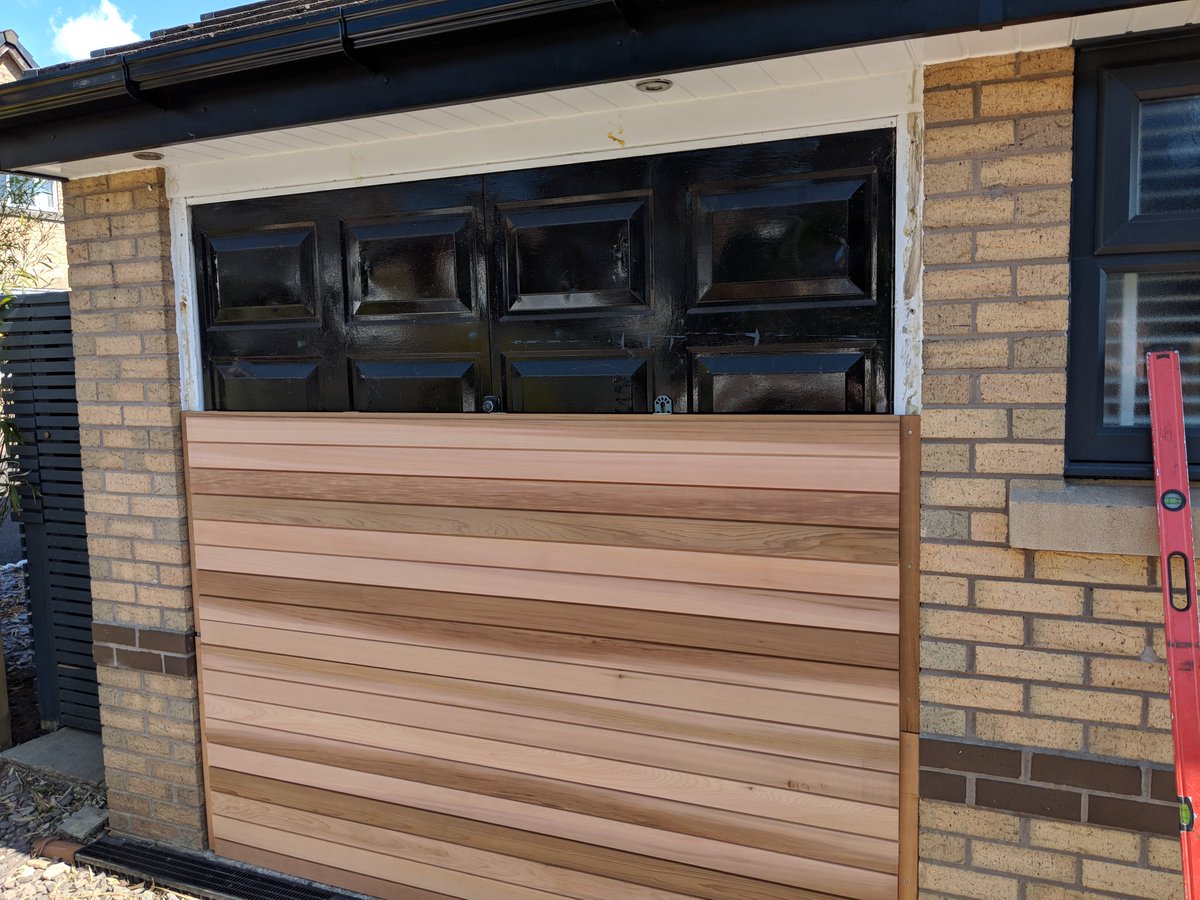slattedscreen's tweet photo. Our new interlocking boards are great for creating bespoke fence panels, covering brickwork, garages or any unsightly area. Check out the cedar range here: https://t.co/9tfe1D1eSc https://t.co/CSFVRzr9kB