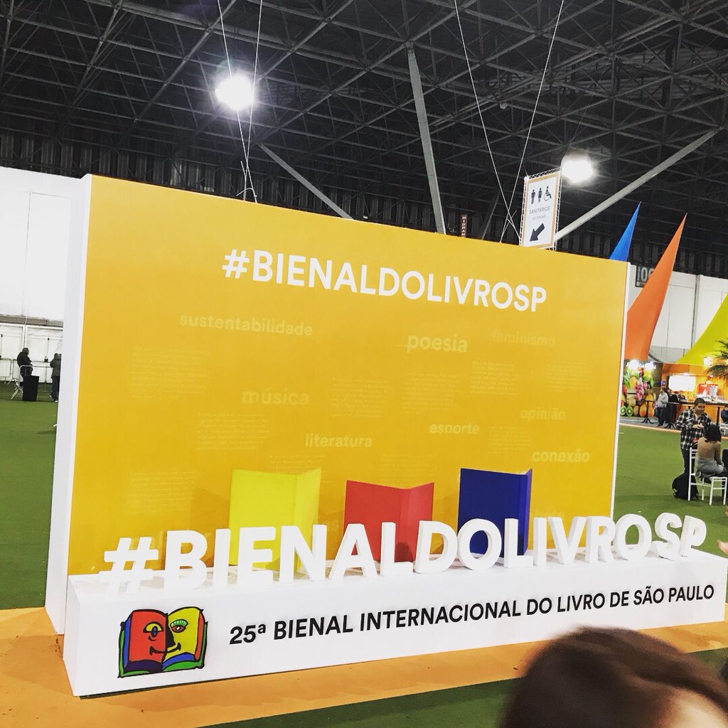 _otacast's tweet photo. Convidamos a todos, visitarem o @_otacast no Instagram. Muitas fotos da nossa cobertura da Bienal lá. 🐼❤️
Bienal do Livro 2018
Siga https://t.co/FJ1opPo3Y0
.
#bienaldolivrosp #manga #anime #podcast #leitura #escritores #otaku #literatura #otacast #culturapop #bienal2018 https://t.co/hQPX5BpQBu