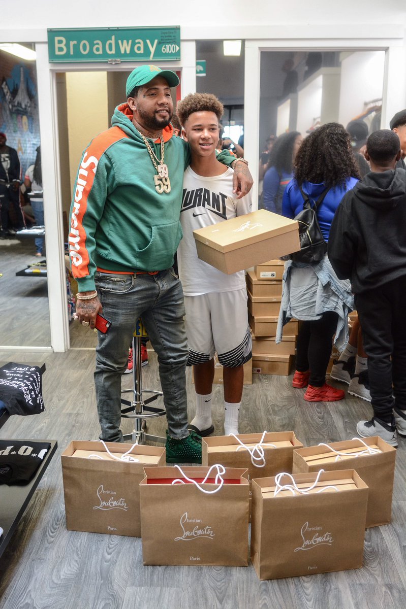 HipHopWeekly's tweet photo. Salute to @philthyrichFOD giving back in his community the #semgod gifted away one-hundred pairs of Christian Louboutin and backpacks at Dope Era in Oakland to HS students. #Back2School https://t.co/buV6yqmLsZ