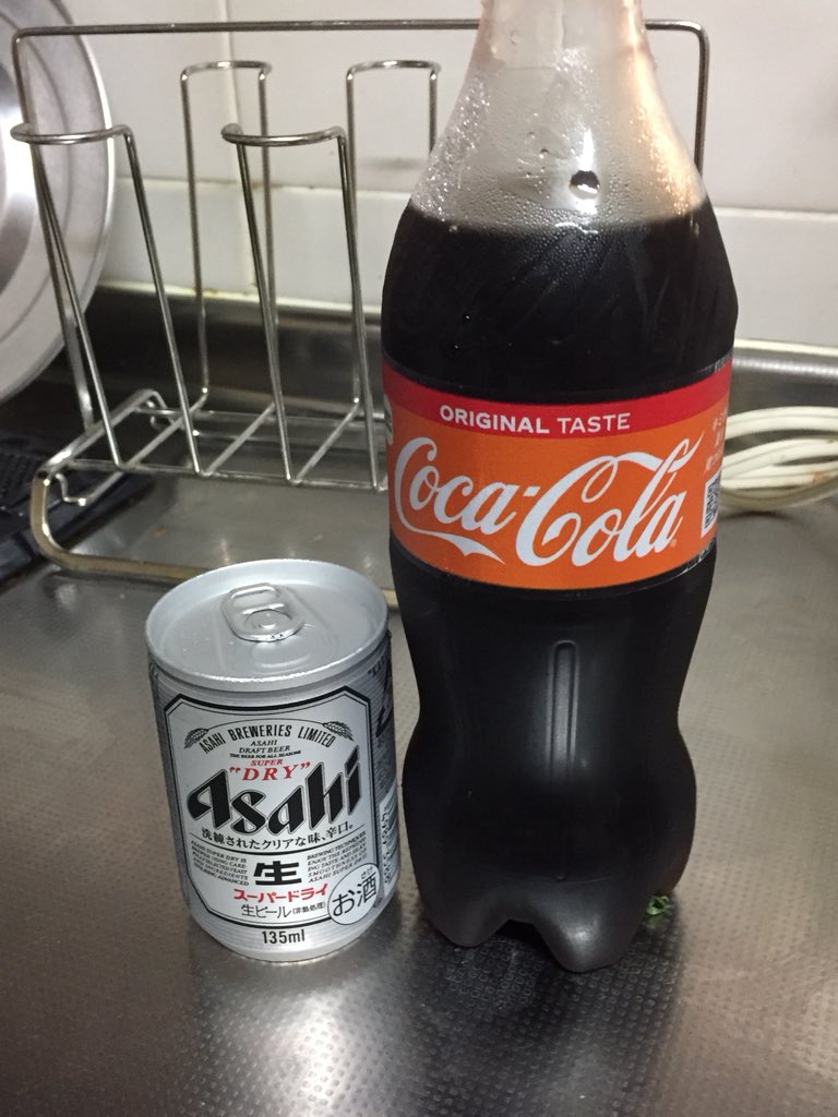 ট ইট র Kの 番 夜のカクテルです名前は ディーゼル 大人に人気のビールと子供に人気のコーラのコラボレーション どちらの味もちゃんと生きててまさに コーラビール な味です ビール苦手な人でもグイグイ飲めるかも T Co Kunowdwqkr