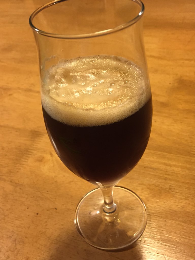 ট ইট র Kの 番 夜のカクテルです名前は ディーゼル 大人に人気のビールと子供に人気のコーラのコラボレーション どちらの味もちゃんと生きててまさに コーラビール な味です ビール苦手な人でもグイグイ飲めるかも T Co Kunowdwqkr