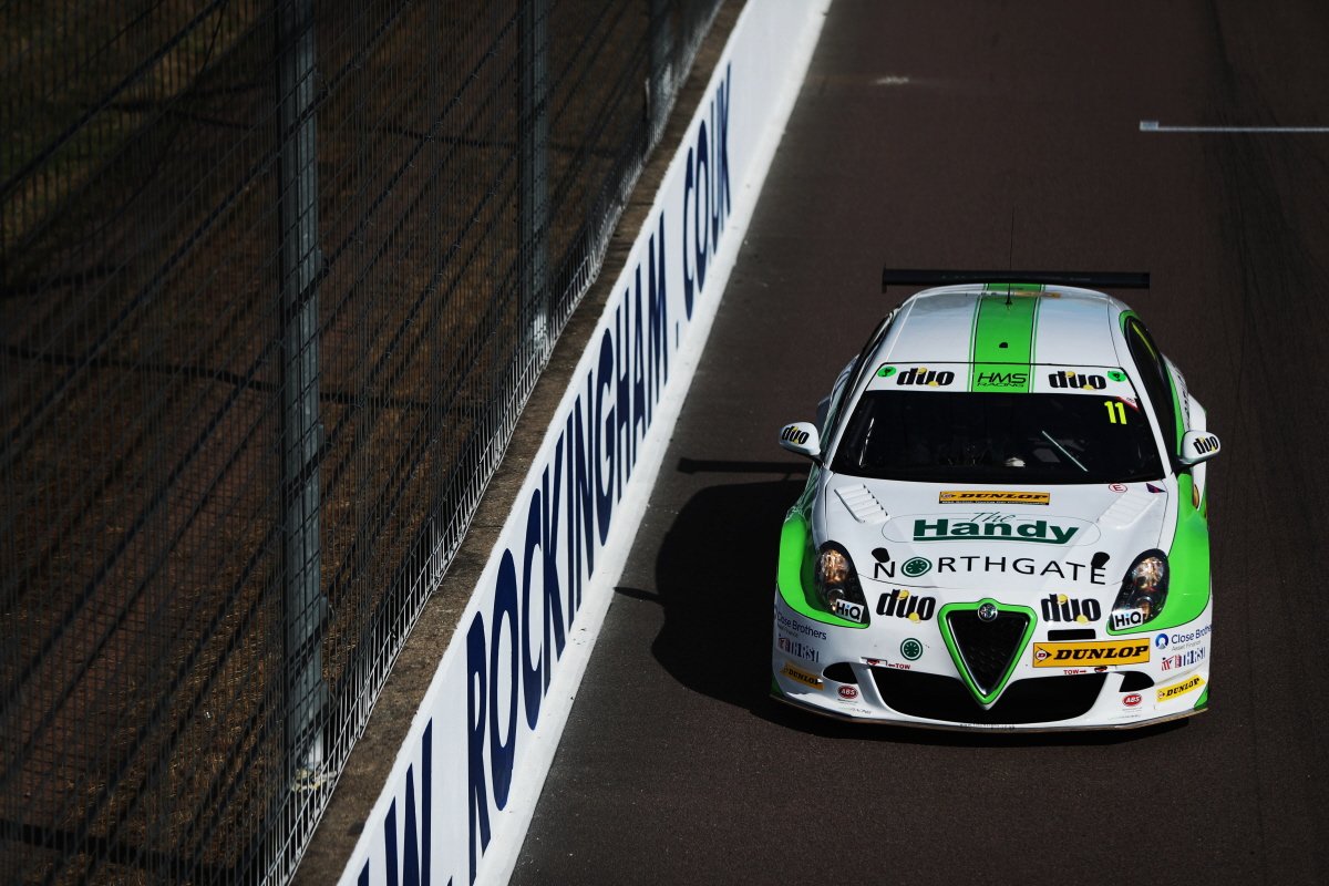 LATEST NEWS: Battle-Scarred <a href="/RobertoAustini/">Rob Austin</a> Salvages <a href="/DunlopBTCC/">DunlopBTCC</a> Points <a href="/RockinghamUK/">Rockingham</a> For <a href="/DuoMotorsport/">DUO Motorsport</a> #HMSRacing - read more here: bit.ly/2MoKNbW
Images courtesy <a href="/JakobEbrey/">JEP</a>