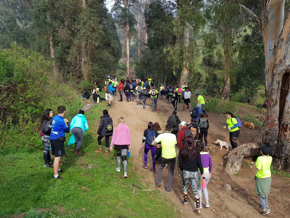 ¡Día de FULL DEPORTE 💪 😉 ... Gracias por apañarnos con esta gran iniciativa!
Con un día de trekking por el Cerro El Sombrero, celebramos el #DíaDeLaJuventud en #MELIPILLA junto a la Agrupación @OxigenoBajoCero!!!
#MELIPILLADeTodos
#instadeporte