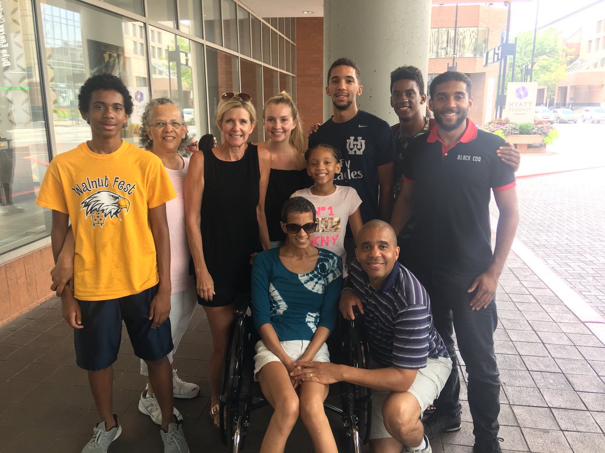 voteSmitherman's tweet photo. Our family continues to say thank you to @kwf_kwf for showing us such a great time! Thank you to @gragstonlaw for nominating us to be selected for this amazing opportunity! https://t.co/iFDh2EBSs9