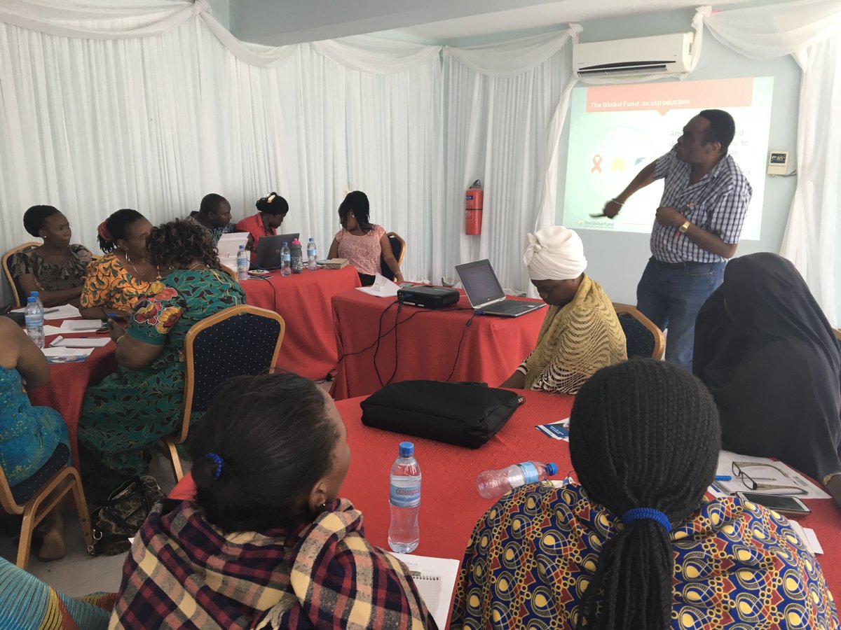 CommunityserveT's tweet photo. Member of Country Coordinating Mechanism of Global Fund-Tanzania engaging adolescent girls and young women on Global Fund New funding model during consultative meeting organized by  Community Serve Tanzania (CST) and funded by Her-@HerVoiceFund https://t.co/koLBHmhEBd