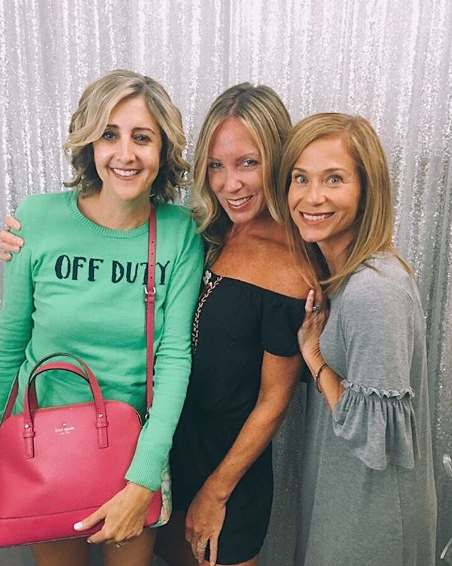 Grab your girls &amp; come on in! We have some of the best stylists in the city &amp; guarantee you’ll love your look🤩💕🙌🏼✨