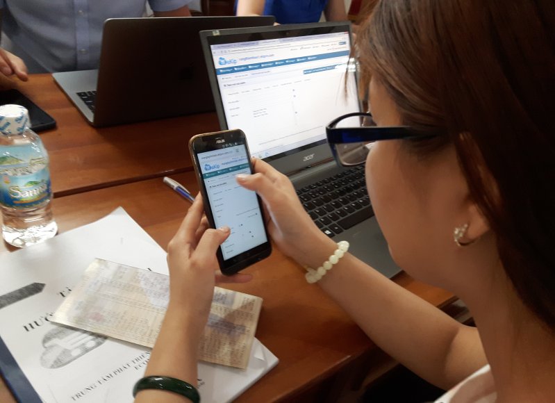 Interesting stories in the July <a href="/SNVworld/">SNV - find us on Bluesky as snv.org</a> newsletter! Incl. a story on how the #FlowNL #EOWE programme is increasing access to markets for rural women in #Vietnam through e-commerce bit.ly/2B0kwwl  #SDG5 #Gender